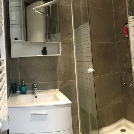 Apartment Moderne Le Bourget